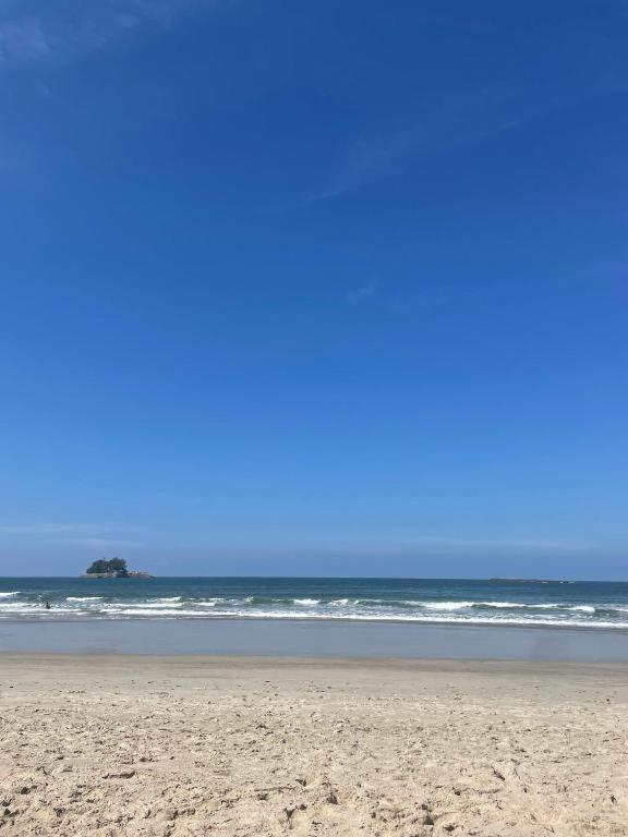 Casa Linda E Espacosa Com Piscina No 瓜鲁雅 外观 照片