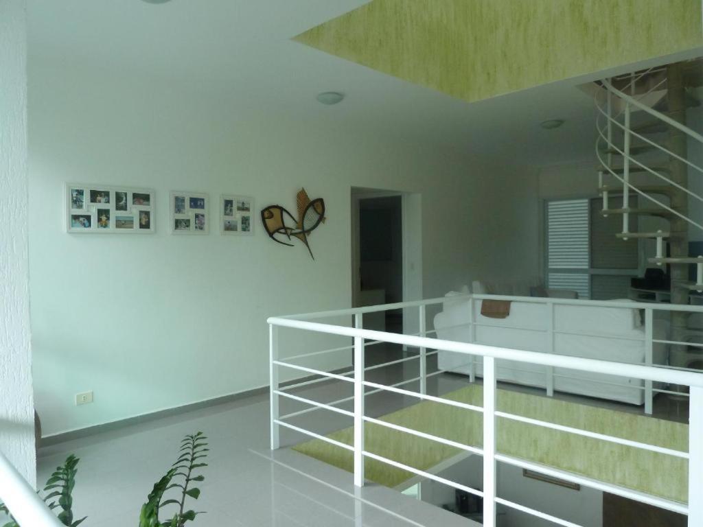Casa Linda E Espacosa Com Piscina No 瓜鲁雅 外观 照片
